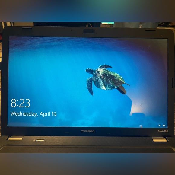 Windows laptop - Picture 2 of 4